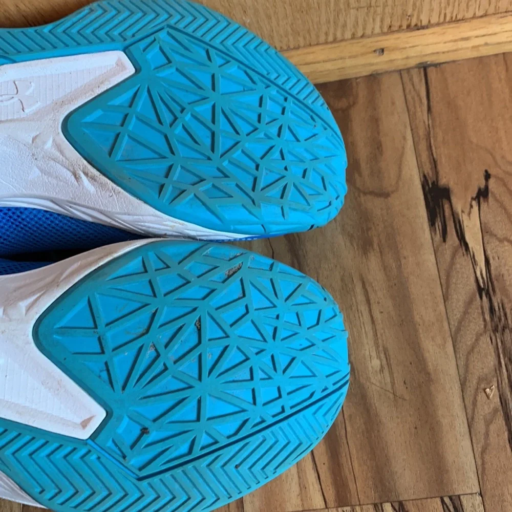 Under Armour Jet size 6 VEGAN blue yellow mid basketball sneakers shoes